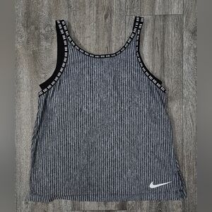 Girls Nike Tank Top With Built In Sports Bra-Size Medium